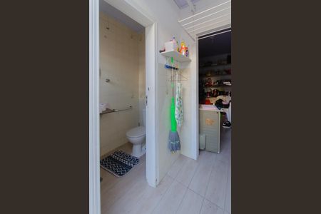 Casa à venda com 110m², 3 quartos e 2 vagas Casa à venda com 110m², 3 quartos e 2 vagasÁrea de Serviço
