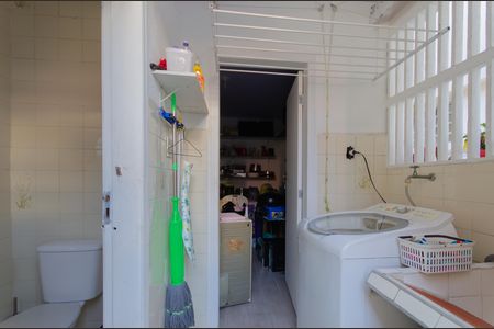 Casa à venda com 110m², 3 quartos e 2 vagas Casa à venda com 110m², 3 quartos e 2 vagasÁrea de Serviço