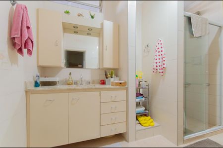 Casa à venda com 110m², 3 quartos e 2 vagas Casa à venda com 110m², 3 quartos e 2 vagasBanheiro Social