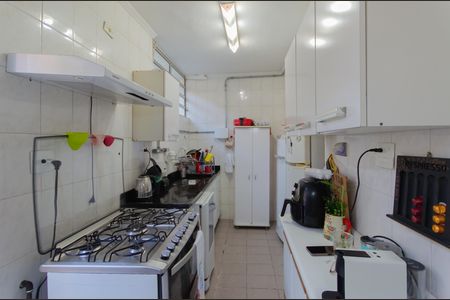 Casa à venda com 110m², 3 quartos e 2 vagas Casa à venda com 110m², 3 quartos e 2 vagasCozinha