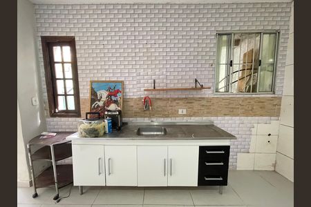 Cozinha de casa para alugar com 1 quarto, 40m² em Jardim Boa Vista (zona Oeste), São Paulo