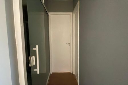 Corredor de apartamento para alugar com 2 quartos, 50m² em Centro, Duque de Caxias
