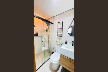 Banheiro de apartamento para alugar com 2 quartos, 39m² em Jardim Santa Paula, Cotia