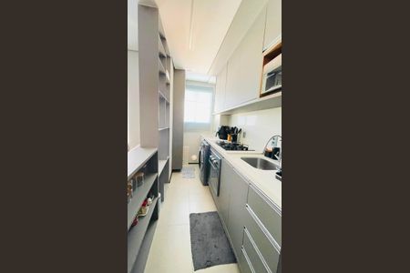 Cozinha e Área de Serviço de apartamento para alugar com 2 quartos, 39m² em Jardim Santa Paula, Cotia
