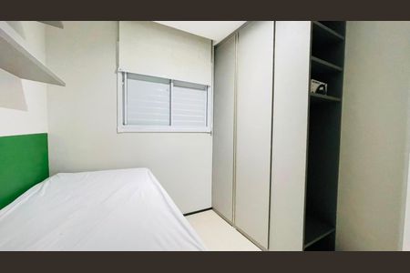 Quarto 2 de apartamento para alugar com 2 quartos, 39m² em Jardim Santa Paula, Cotia