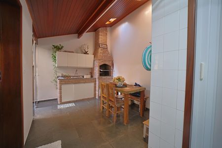 Área de Serviço de casa à venda com 4 quartos, 200m² em Vila Salete, São Paulo