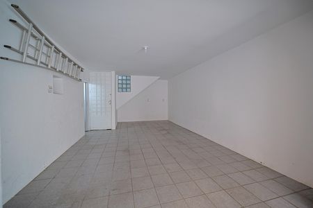 Garagem de casa à venda com 4 quartos, 200m² em Vila Salete, São Paulo