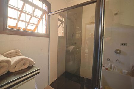 Banheiro do Quarto 4 de casa à venda com 4 quartos, 200m² em Vila Salete, São Paulo