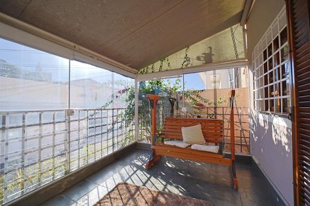 Varanda de casa à venda com 4 quartos, 200m² em Vila Salete, São Paulo