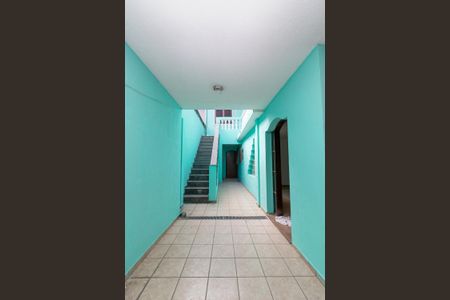 Escada de casa para alugar com 3 quartos, 95m² em Ponte Rasa, São Paulo