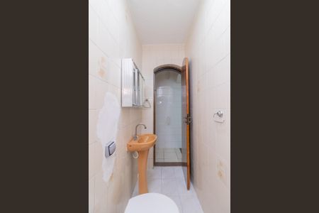Casa para alugar com 95m², 3 quartos e 2 vagas Casa para alugar com 95m², 3 quartos e 2 vagasBanheiro