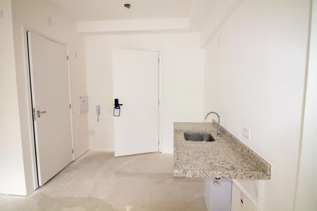 Cozinha de kitnet/studio à venda com 1 quarto, 30m² em Vila Cordeiro, São Paulo