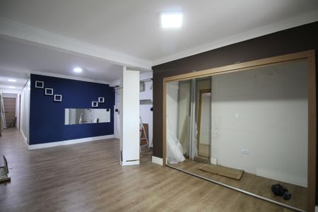 Casa para alugar com 3 quartos, 400m² em Jardim Mitsutani, São Paulo