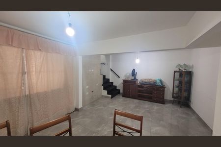 Sala de casa à venda com 3 quartos, 200m² em Jardim Nove de Julho, São Paulo