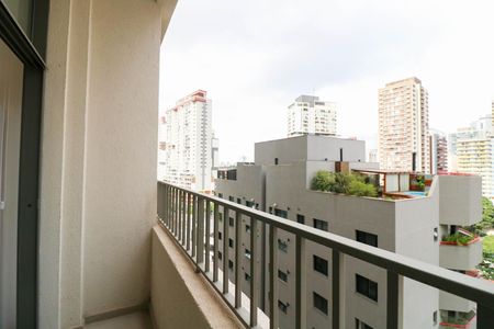Varanda de kitnet/studio para alugar com 1 quarto, 22m² em Jardim das Acacias, São Paulo