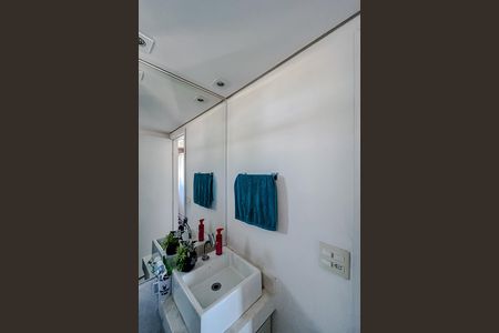 Apartamento à venda com 72m², 3 quartos e 2 vagasBanheiro da Suíte