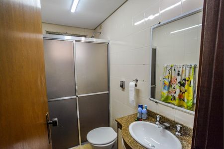 Banheiro da Suíte 3 de apartamento à venda com 4 quartos, 170m² em Vila Assunção, Santo André