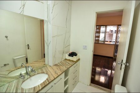 Apartamento para alugar com 105m², 3 quartos e 1 vaga Apartamento para alugar com 105m², 3 quartos e 1 vagaBanheiro da Suíte