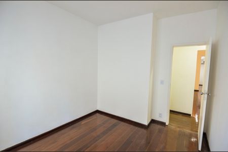 Apartamento para alugar com 105m², 3 quartos e 1 vaga Apartamento para alugar com 105m², 3 quartos e 1 vagaQuarto 2