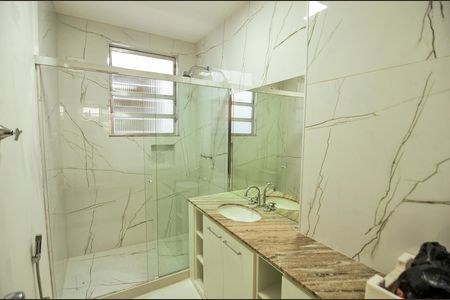 Apartamento para alugar com 105m², 3 quartos e 1 vaga Apartamento para alugar com 105m², 3 quartos e 1 vagaBanheiro da Suíte