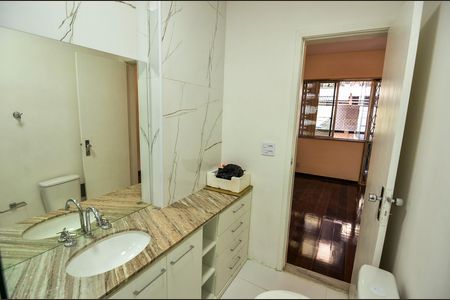 Apartamento para alugar com 105m², 3 quartos e 1 vaga Apartamento para alugar com 105m², 3 quartos e 1 vagaBanheiro da Suíte