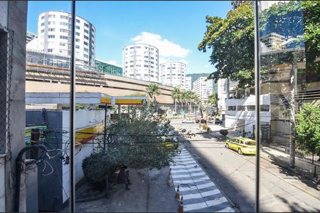 Apartamento para alugar com 105m², 3 quartos e 1 vaga Apartamento para alugar com 105m², 3 quartos e 1 vagaSala