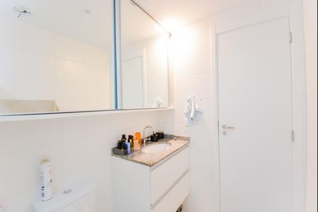 Apartamento à venda com 75m², 3 quartos e 2 vagasBanheiro Social