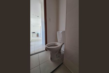Apartamento para alugar com 46m², 2 quartos e sem vaga Apartamento para alugar com 46m², 2 quartos e sem vagaBanheiro