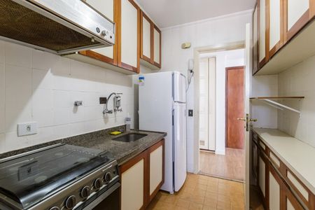 Cozinha de apartamento para alugar com 1 quarto, 54m² em Vila Olímpia, São Paulo