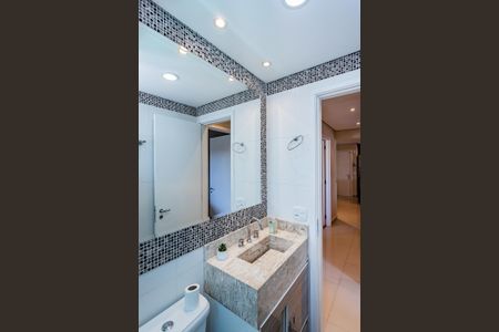 Apartamento para alugar com 70m², 2 quartos e 2 vagas Apartamento para alugar com 70m², 2 quartos e 2 vagasBanheiro