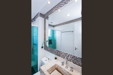 Apartamento para alugar com 70m², 2 quartos e 2 vagas Apartamento para alugar com 70m², 2 quartos e 2 vagasBanheiro
