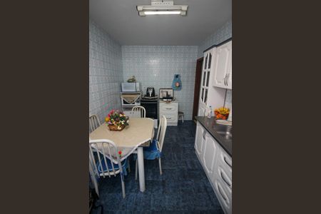 Cozinha de casa à venda com 3 quartos, 300m² em Cristal, Porto Alegre