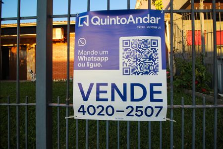 Placa de casa à venda com 3 quartos, 300m² em Cristal, Porto Alegre