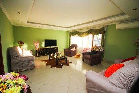 Casa à venda com 3 quartos, 300m² em Cristal, Porto Alegre
