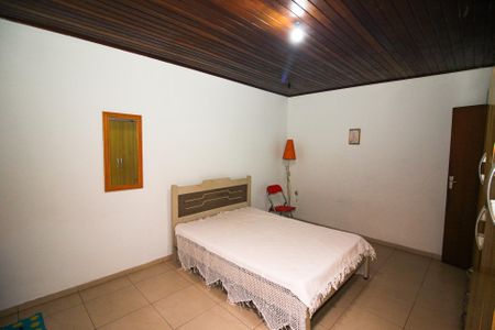 Suíte 2 de casa à venda com 3 quartos, 300m² em Cristal, Porto Alegre
