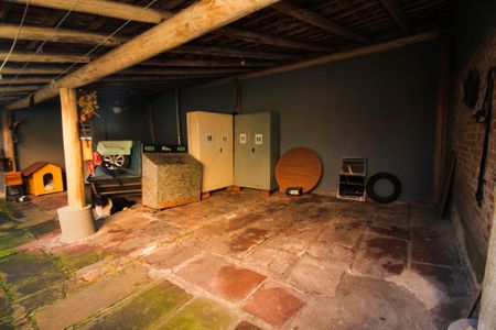 Garagem de casa à venda com 2 quartos, 56m² em Cristal, Porto Alegre