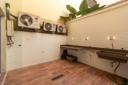 Quintal de apartamento para alugar com 2 quartos, 140m² em Cerqueira César, São Paulo