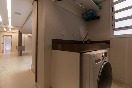 Sala/Cozinha de apartamento para alugar com 2 quartos, 140m² em Cerqueira César, São Paulo