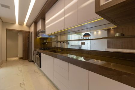 Sala/Cozinha de apartamento para alugar com 2 quartos, 140m² em Cerqueira César, São Paulo