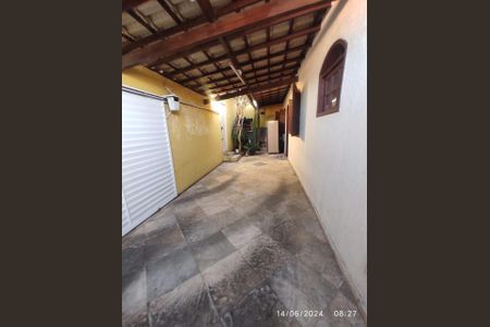 Casa à venda com 3 quartos, 130m² em Carajás, Contagem