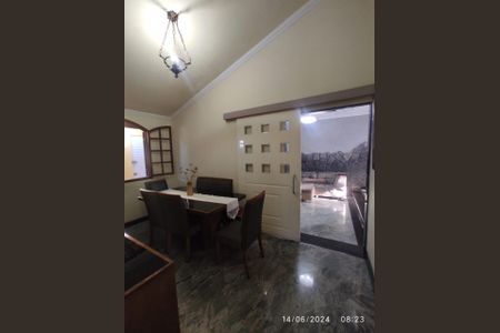 Casa à venda com 3 quartos, 130m² em Carajás, Contagem