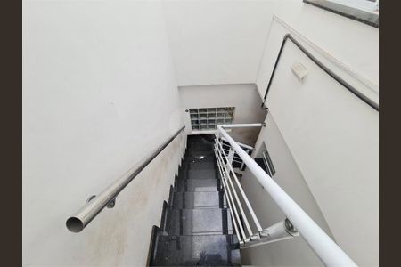 Casa à venda com 3 quartos, 300m² em Vila Granada, São Paulo