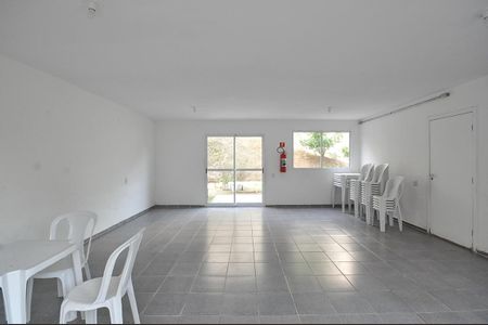 Apartamento à venda com 38m², 2 quartos e sem vagaÁrea comum - Salão de festas