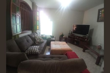 Casa à venda com 4 quartos, 300m² em Pedra Azul, Contagem
