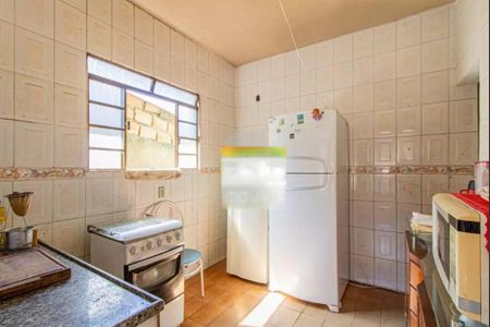 Casa à venda com 180m², 3 quartos e 2 vagas