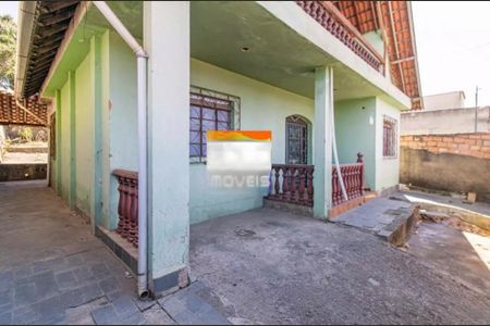 Casa à venda com 180m², 3 quartos e 2 vagas