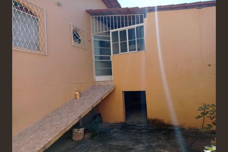 Casa à venda com 3 quartos, 200m² em Pedra Azul, Contagem