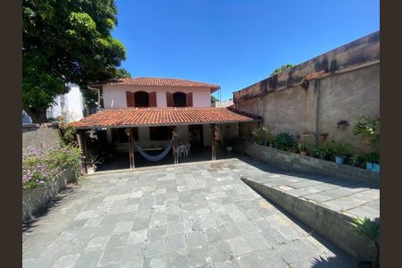 Casa à venda com 4 quartos, 415m² em Indaiá, Belo Horizonte