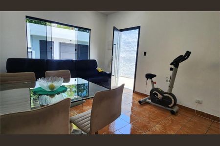 Casa à venda com 3 quartos, 257m² em Jardim Edilene, São Paulo