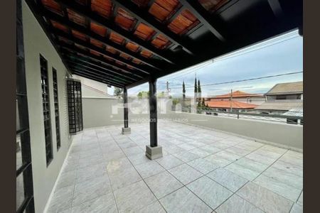 Casa à venda com 368m², 3 quartos e 2 vagas